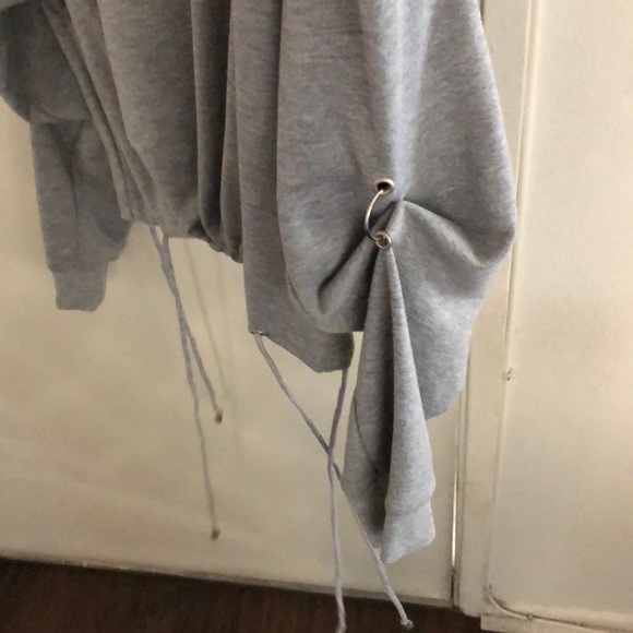 Gray adjustable tie sides sweater - Picture 2 of 4